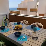 Luxury Beachfront Penthouse דירה *