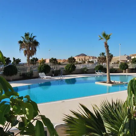 Luxury Beachfront Penthouse エル・メダノ