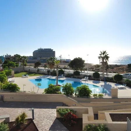 Luxury Beachfront Penthouse エル・メダノ
