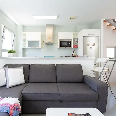 Luxury Beachfront Penthouse アパート *