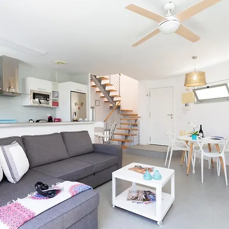 公寓 Luxury Beachfront Penthouse *